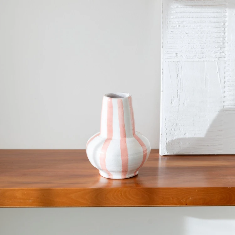Wazon ceramiczny w paski