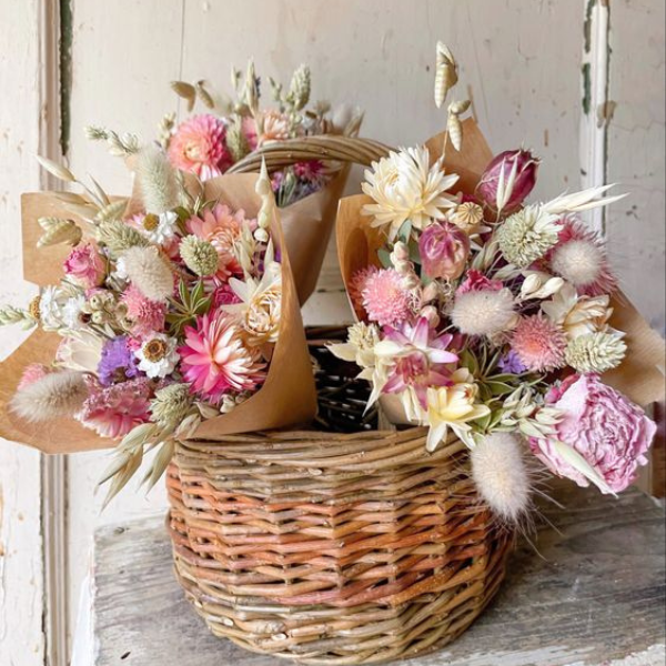 Ozdoby wielkanocne z suszonych kwiatów - przewodnik po najpiękniejszych dekoracjach